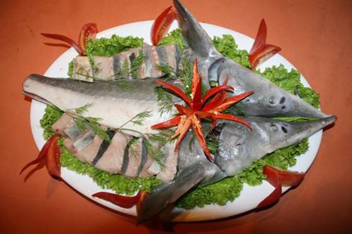 cá tầm nướng ngũ vị
